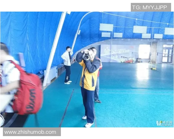 羽毛球顶级赛事聚焦参赛选手竞技状态与赛程动态全景解析